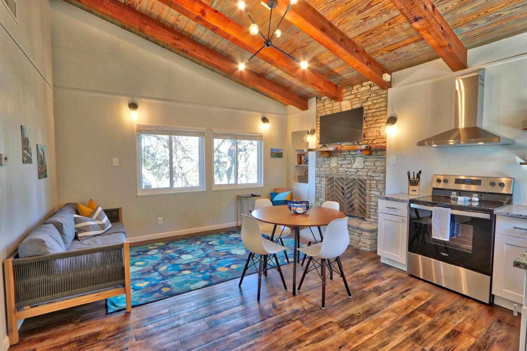 Millie'S Cottages Unit 2 - Annie 캐니언 레이크 외부 사진